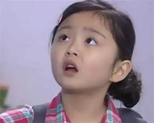 放羊的星星妮妮终于长大了,12年后变成胖女孩,差距太明显了