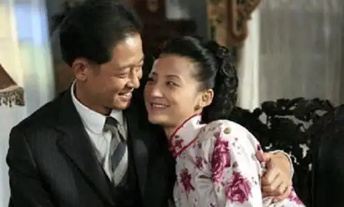 她3年结婚2次,婚后被袁弘宠成公主,网友这次嫁对了