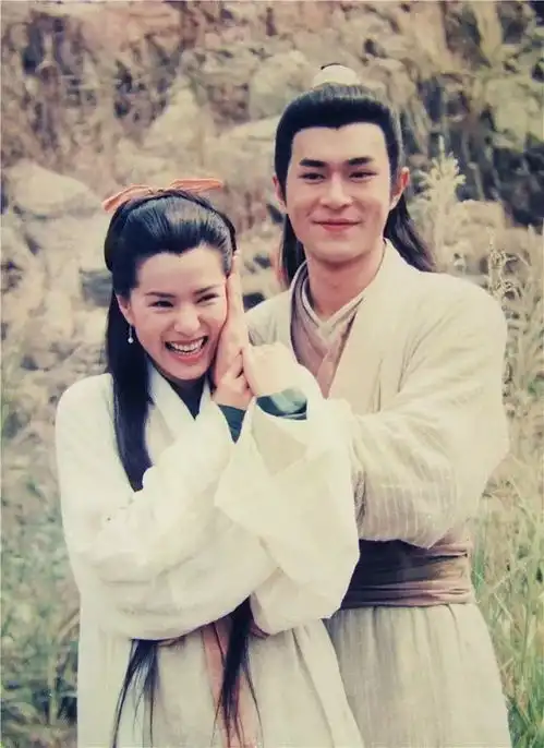 李若彤,姑姑还是那个姑姑,过儿已经白不回去了,95版神雕侠侣2019大聚会回忆满满