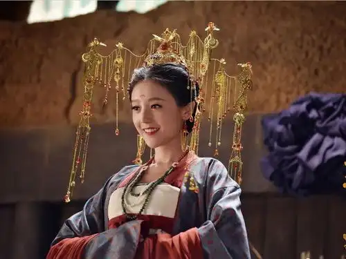 曾是灵魂摆渡的最美孟婆,离开了古装造型,却秒变路人脸

