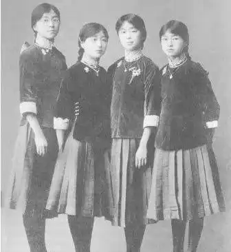 你是人间的四月天民国女神林徽因的传奇人生