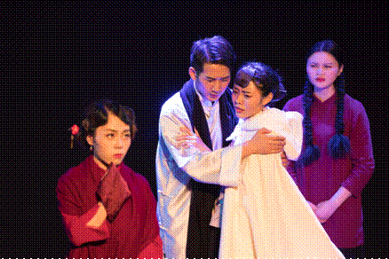 北电陈慧凌出演话剧家瑞珏角色剧照