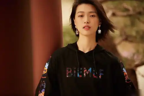 比音勒芬国潮ip联名系列,和超模一起昭告中华之美
