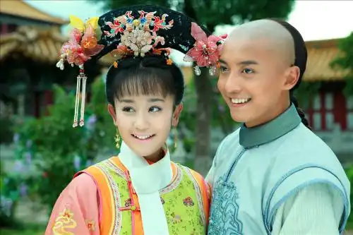 新还珠格格中紫薇认爹是哪一集请告诉我
