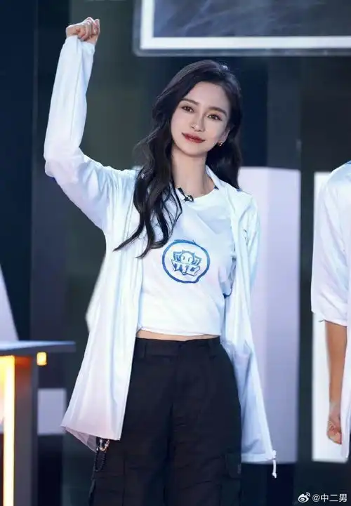 组图杨颖问儿子在学校有没有女生追小海绵回答很意外
