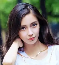 花100万想整成杨幂结果变成杨颖,网友竟比杨幂还美
