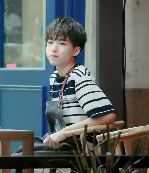 周杰伦不忘头文字d,喷上亿元让昆凌做主演,王俊凯当绿叶