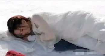 杨超越将夜2片场照,一袭白衣仙气足,取代袁冰妍演莫山山
