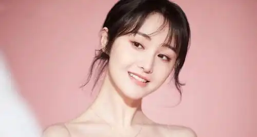 张恒承认两个孩子是亲生,孩子出生证明显示郑爽为母亲
