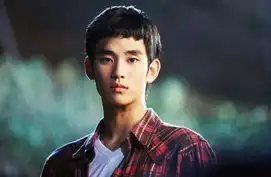 金秀贤2011年以前剧照
