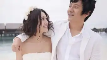 郑钧为刘芸补办浪漫婚礼坦言婚姻改变了自己
