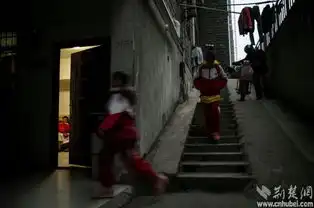 蜗居在地下室的家