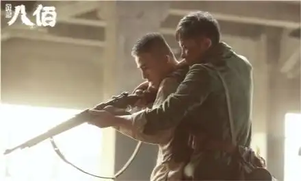 王千源俞灏明受访称八佰拍摄困难重重,姜武自曝为戏减肥30斤
