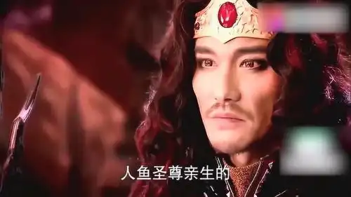 火王知道了小哥哥不是他的儿子,又被莲姬给耍了,气的团团转