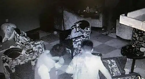 陕西小伙酒吧被醉酒男威胁,将其反杀被捕,挥瓶前7次陪笑求放过