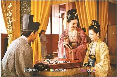 李少红无怨无惧群嘲至似曾相识宫词来