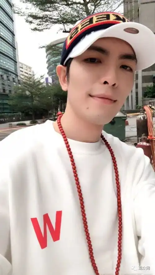 王源魏大勋饰演白马王子和白雪公主俞灏明参加演员的诞生
