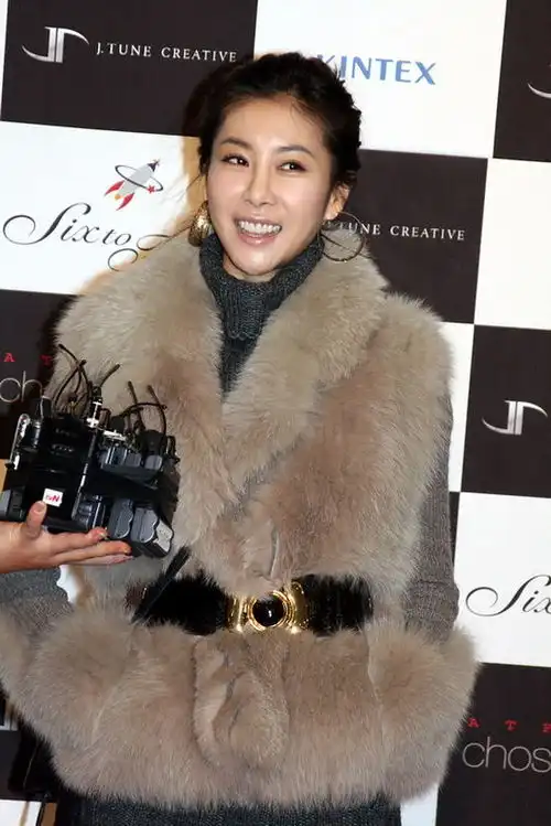 生活照中的韩恩贞
