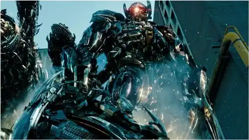 变形金刚,震荡波带着钻探兽来抢引擎部件,擎天柱赶来制止
