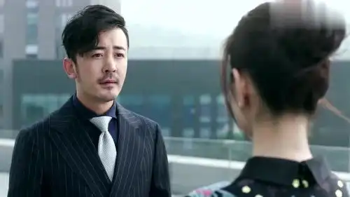 月嫂先生渣男路凯为何收到短信如此慌张,子茹瞒着他做了什么事
