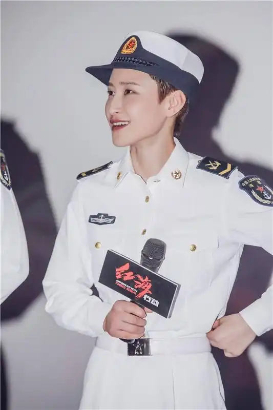 女版吴京蒋璐霞不靠颜值靠能力,带伤上阵打到林超贤都服气