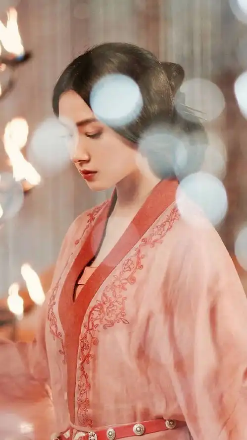 36岁怀孕5个月万茜长发及腰也是美到不行,三国机密演技爆发
