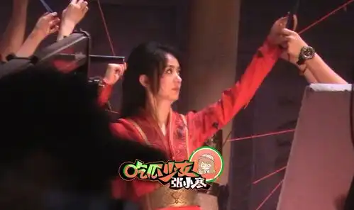 组图赵丽颖与凤行红衣造型战损妆梦回花千骨