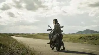 看了飞驰人生,他们终于理解了中年男人有多不容易