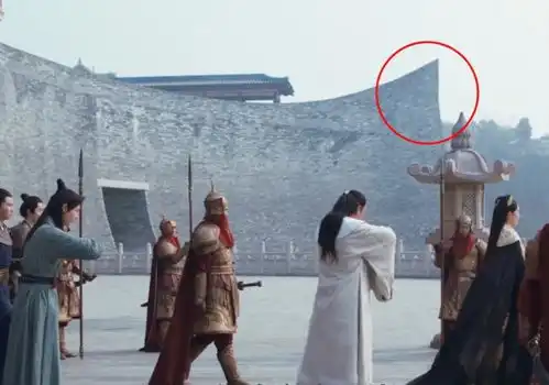 细数将夜一眼望穿的4个穿帮镜头,城墙是3d打印,头套露黑