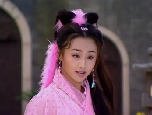 事实证明,巅峰时消失的曹颖,早已经走上了一条不归路