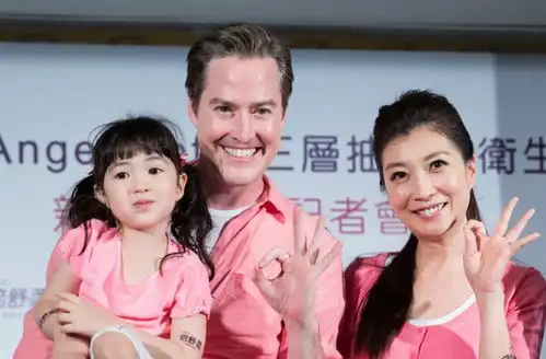 黄嘉千露面回应家暴及2亿财产去向,称第1次被打后对夏克立还有爱
