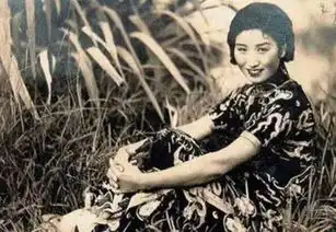 她是漂亮女汉奸,为活命藏深山30年,病死后留下的遗物警醒世人
