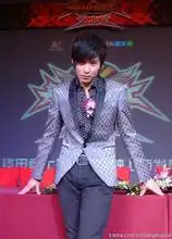 铠甲勇士刑天里吴昊泽的发型
