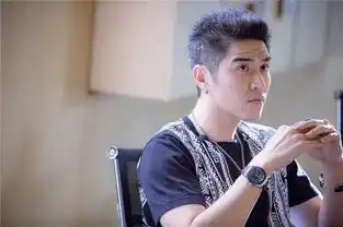 花火受追捧孟召重无缝角色转换
