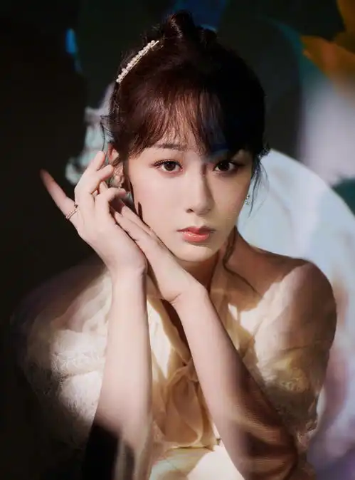 成毅新剧找不到女主演,杨紫来救场,曾因避嫌袁冰妍败光路人缘