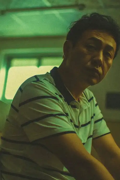 张颂文凭隐秘的角落受到肯定,被骂也开心
