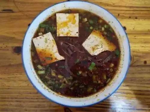 逛一圈胖5斤全是老店的宝藏美食街,去一次就上瘾