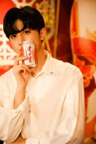 最国潮婚礼来袭,健力宝幸福婚宴记录美满时刻