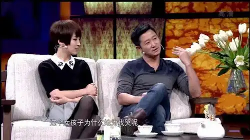 独自准备婚礼,丈夫拄拐出现,对吴京说我养你的谢楠嫁给爱情

