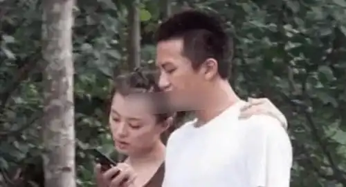 邓超孙俪早年恋爱照片曝光,夫妻两人越长越像