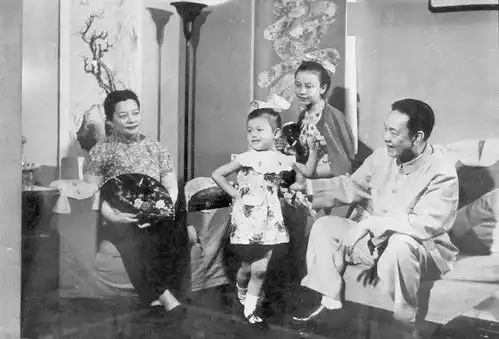 周少麟周信芳唯一没被送出国的儿子,见证父亲最后一滴眼泪