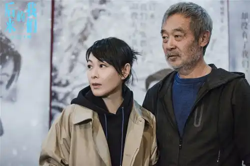 刘若英田壮壮现身南京引轰动,电影后来的我们校园观影全场落泪
