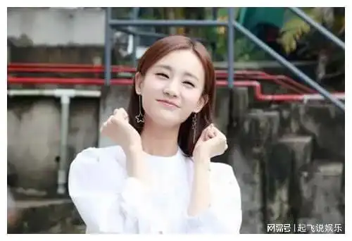 她资源有多好就有多倒霉,出道后拍了13部女主戏,最后只播了5部