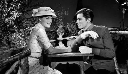 法国第一美男抛弃茜茜公主后,一生万花丛过,晚年孑然一身
