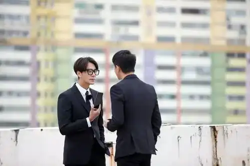 带上情怀,走进永不落幕的影画香港
