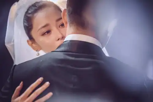 香水百合婚介最好的婚姻就是嫁给爱情
