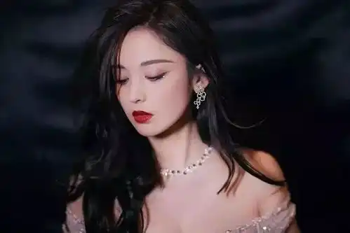 古力娜扎美貌吊打韩娱圈,看看韩国网友如何评价