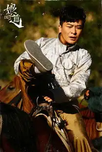 于毅娘道一人分饰两角演绎性格迥异孪生兄弟
