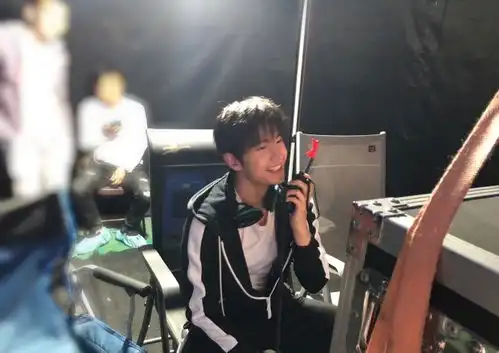 组图杨洋全职高手爆花絮照高颜值皮系网管了解一下
