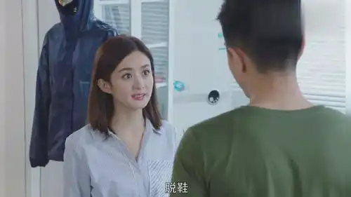 倾城时光林浅以扁平足为由拒绝锻炼,却遭厉致诚私下单独训练